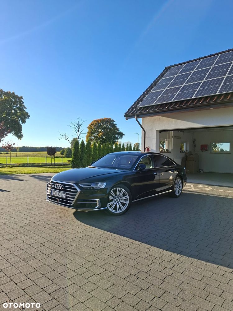 Audi A8 - 4
