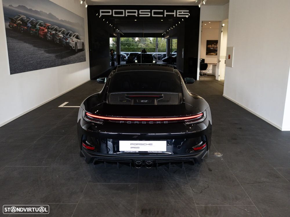 Porsche 911 (992) - 8