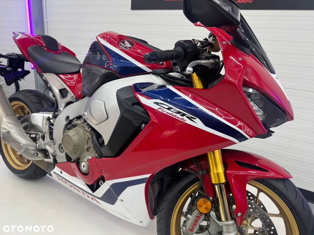 Honda CBR - 11