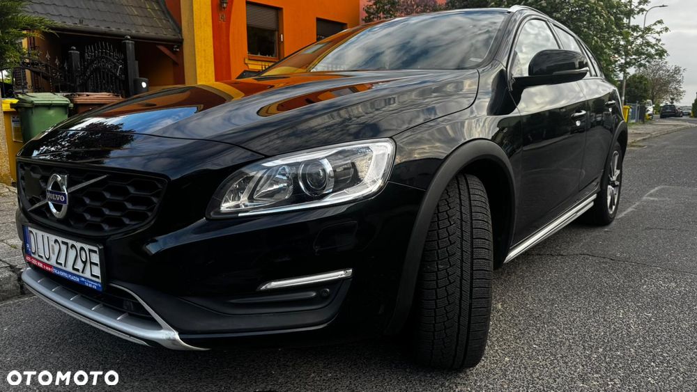 Volvo V60 Cross Country T5 AWD Summum - 1