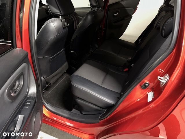 Toyota Yaris - 12