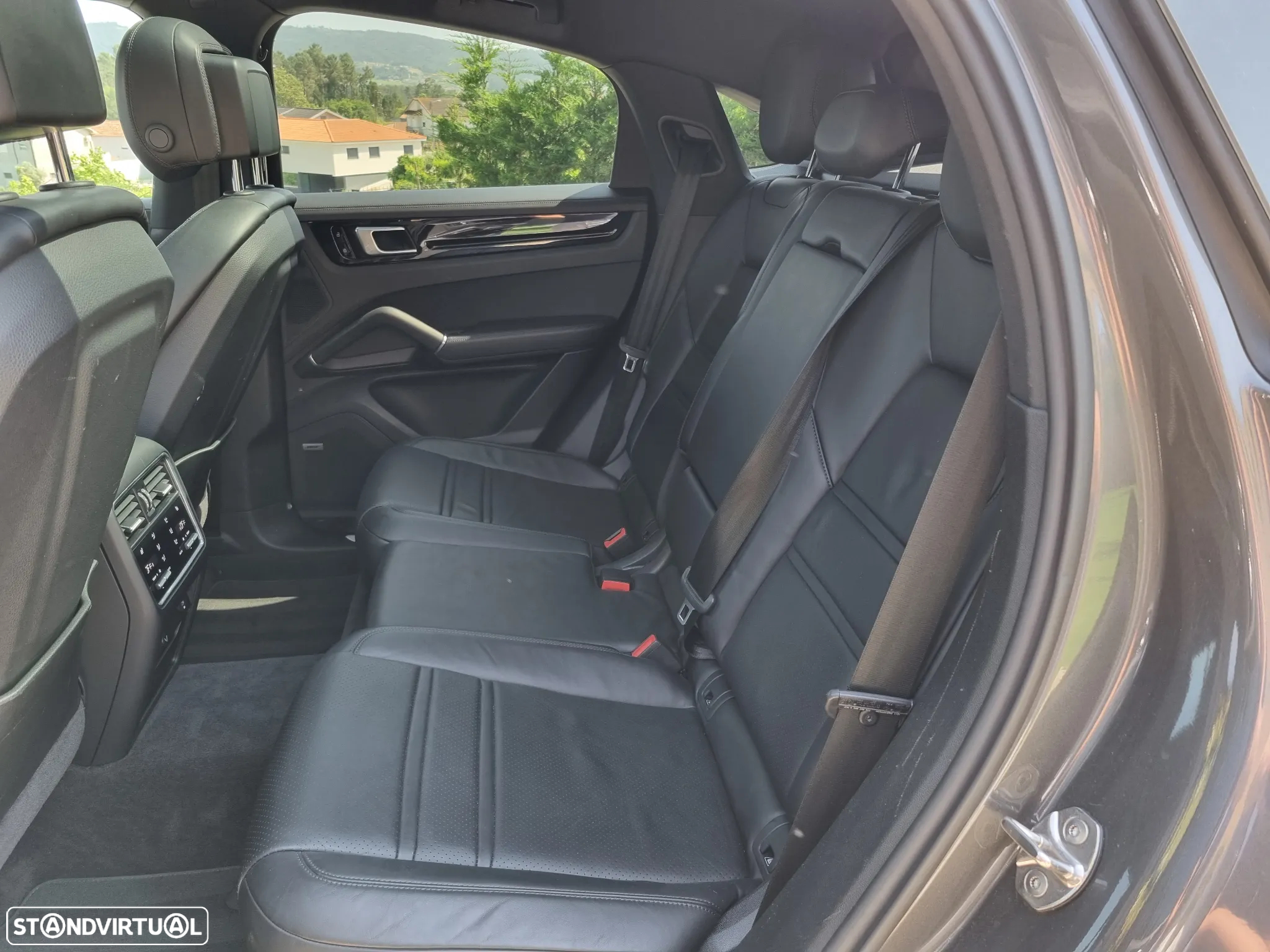Porsche Cayenne Coupé E-Hybrid - 20