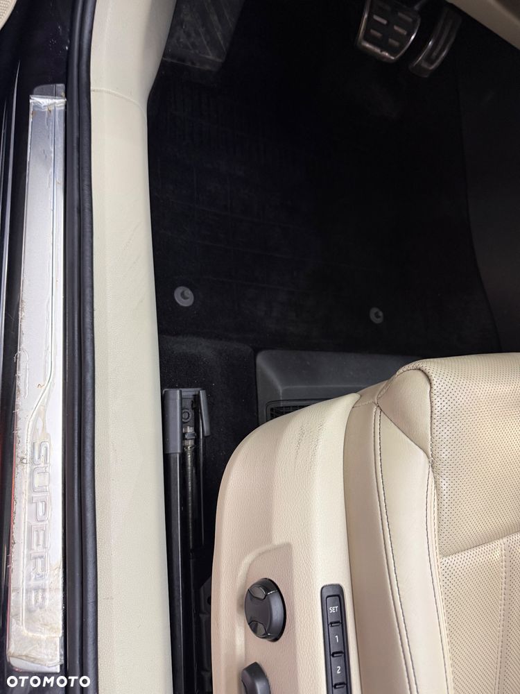 Skoda Superb 2.0 TSI L&K DSG - 11