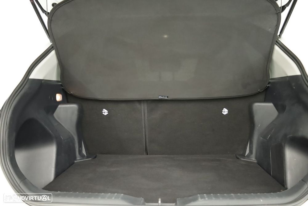 Toyota Yaris Cross 1.5 HDF Comfort - 23