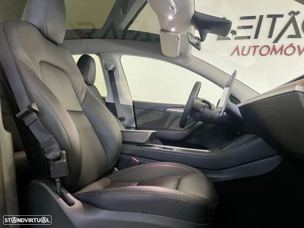 Tesla Model Y Long Range Tração Integral - 17