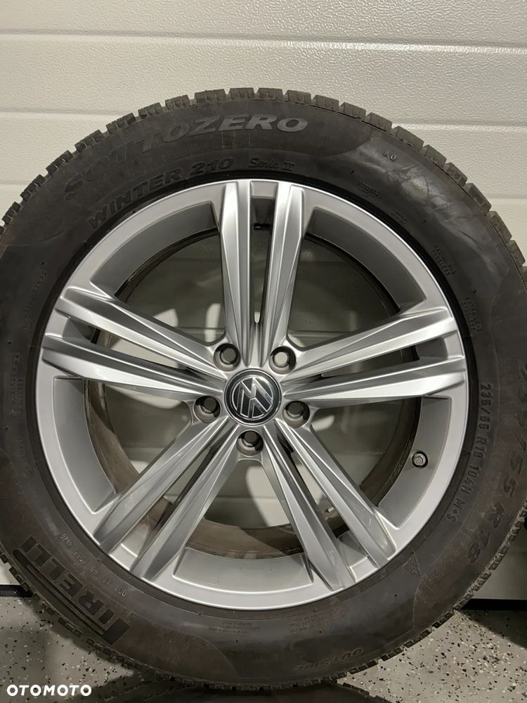 Oryginalne koła zimowe FELGI 18 VW Tiguan II Soda Kodiaq Seat Tarraco Audi Q3 Pirelli 235/55R18 7,5mm jak NOWE - 4