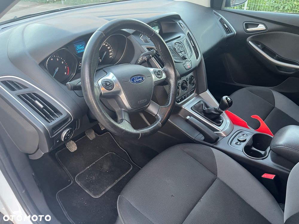 Ford Focus SW 1.0 EcoBoost S&S - 11