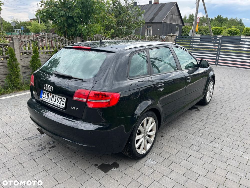 Audi A3 Sportback 1.8 TFSI Attraction - 6