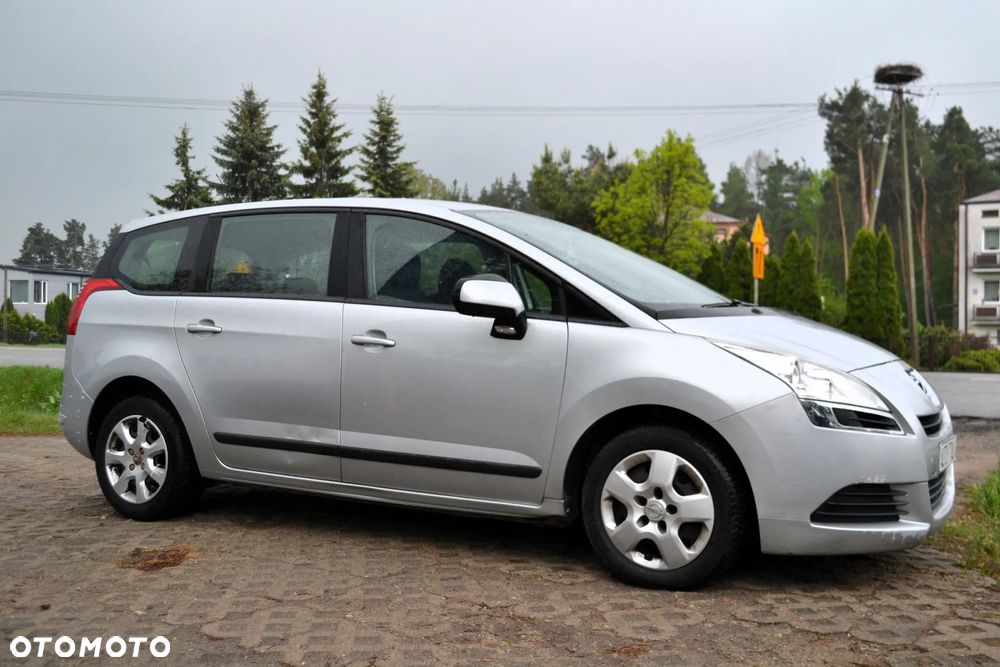 Peugeot 5008 HDI FAP 110 Family Plus