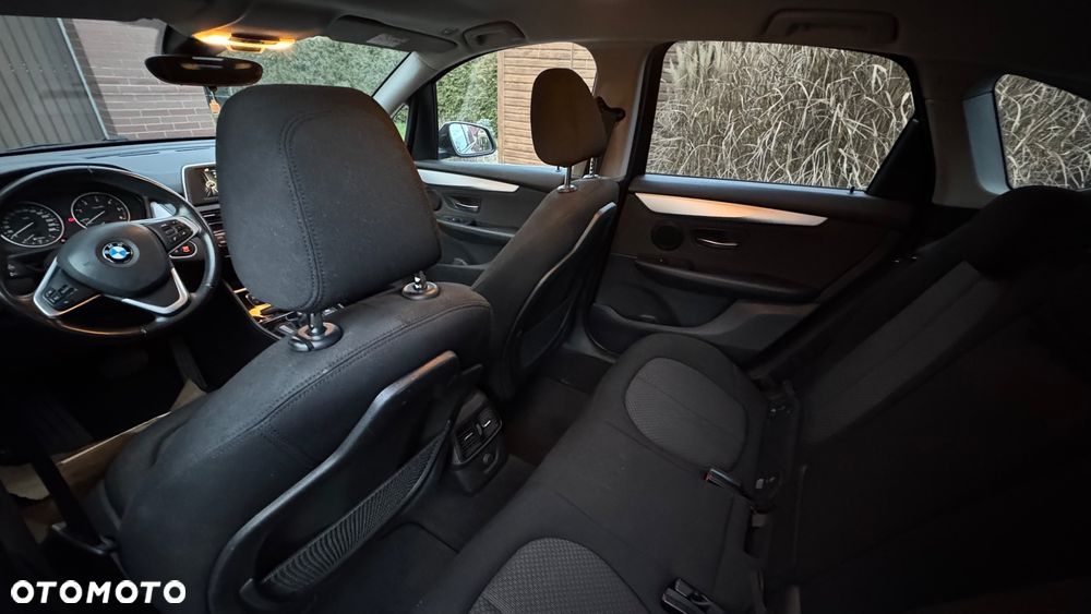 BMW Seria 2 220d - 17