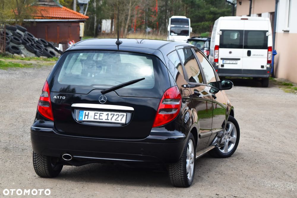 Mercedes-Benz Klasa A 170 BlueEFFICIENCY Avantgarde - 36