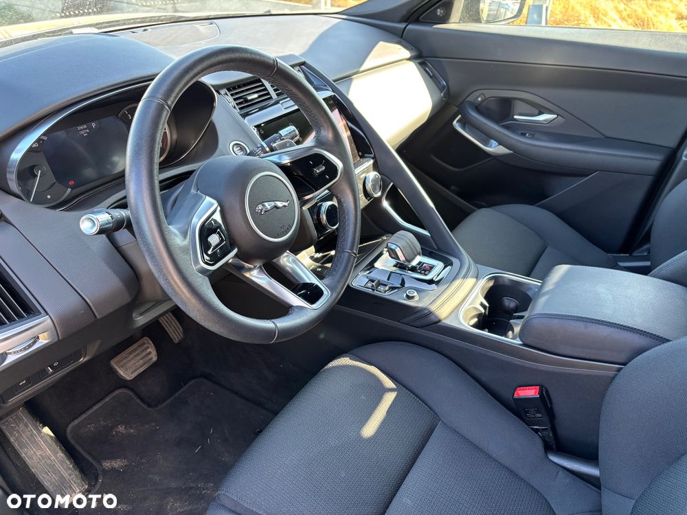 Jaguar E-Pace P160 R-Dynamic HSE - 6