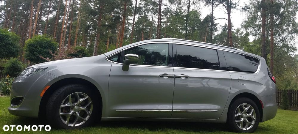 Chrysler Pacifica - 9