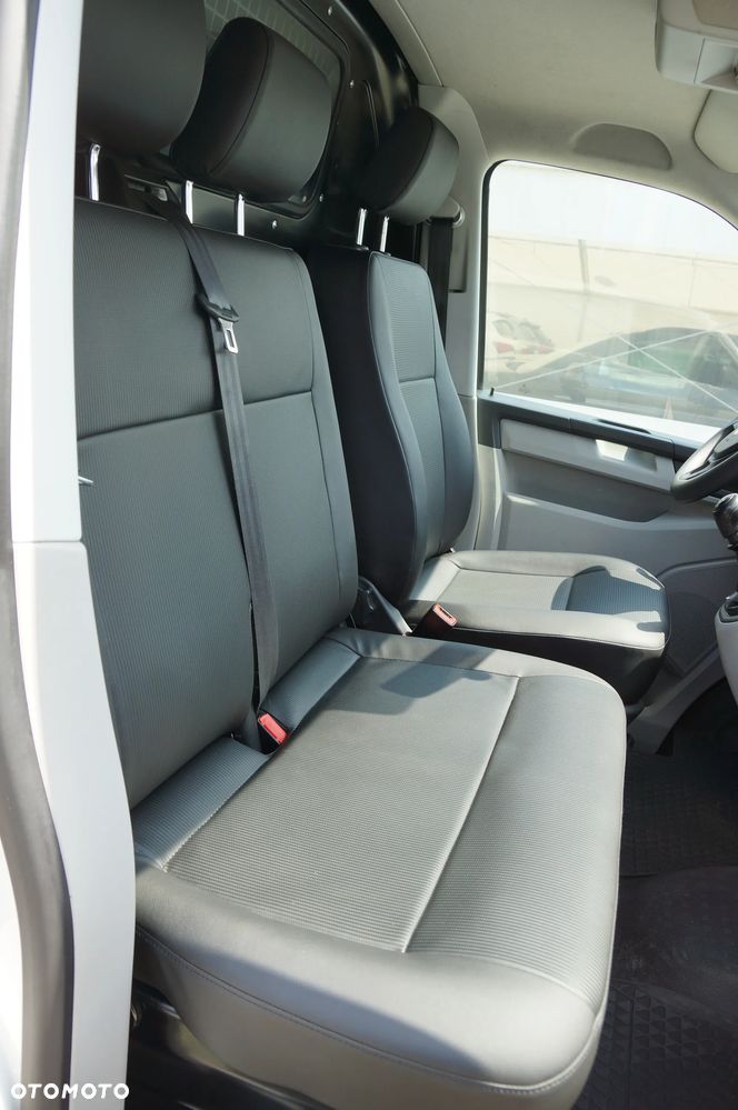 Volkswagen Transporter - 23