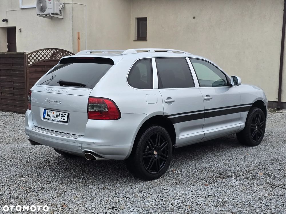 Porsche Cayenne - 10