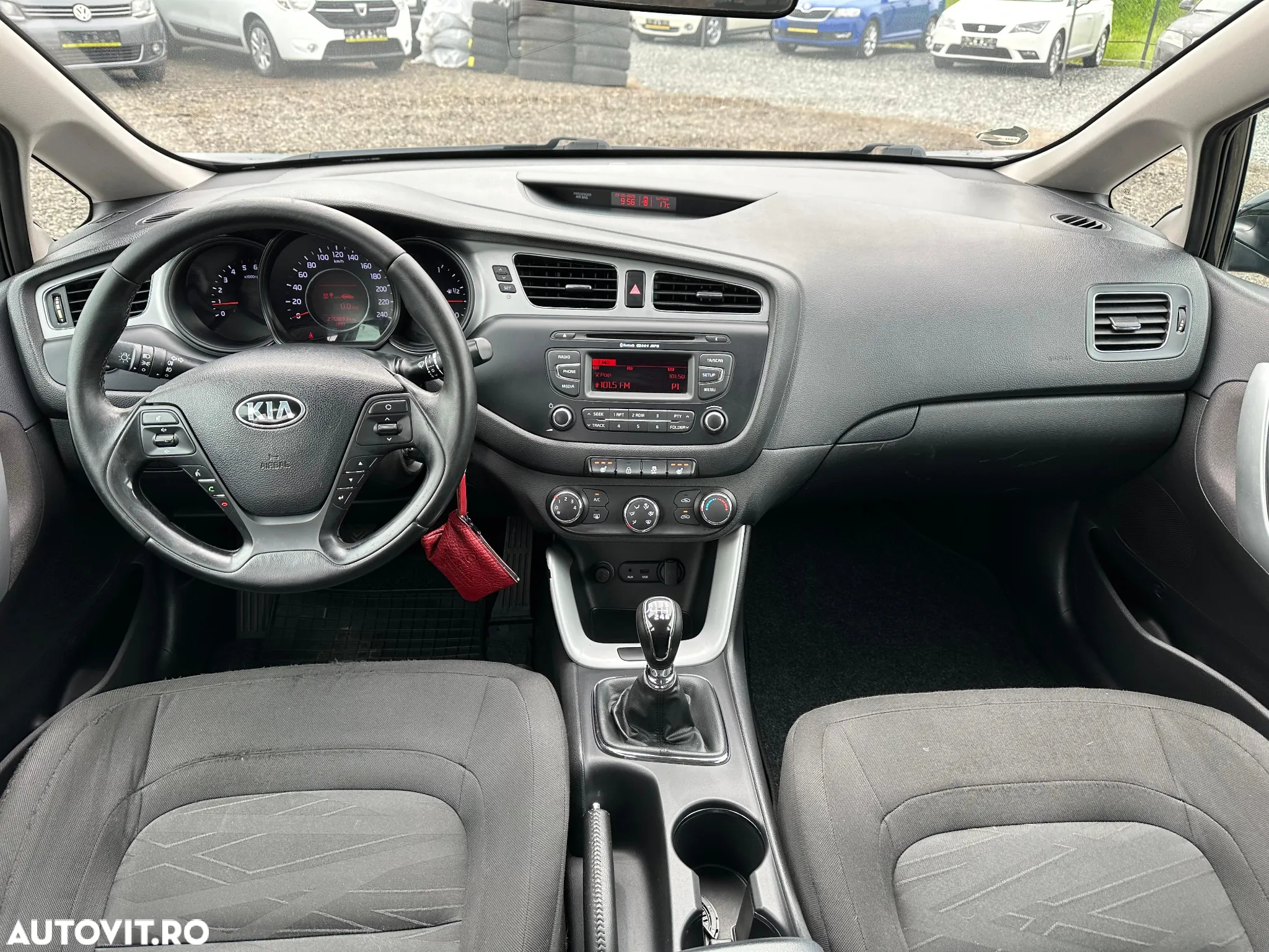 Kia Ceed 1.6 CRDi 128 Dream Team Edition - 13