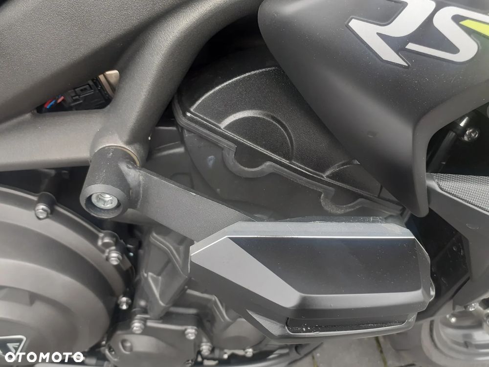 Triumph Street Triple - 16