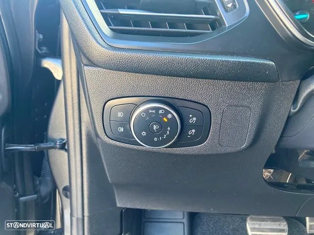 Ford Focus SW 1.0 EcoBoost Hybrid Aut. ST-LINE DESIGN - 23