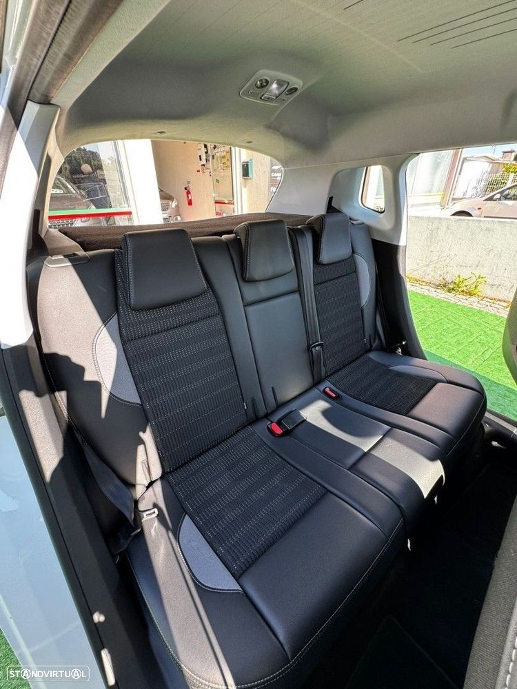 Peugeot 2008 1.2 PureTech Allure - 15