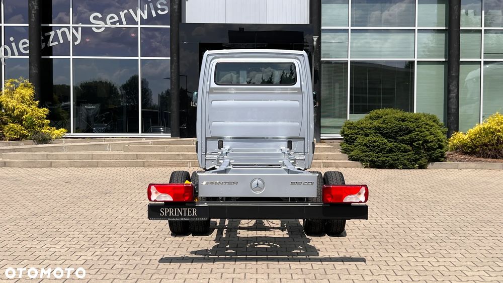 Mercedes-Benz Sprinter 519 CDI - 11