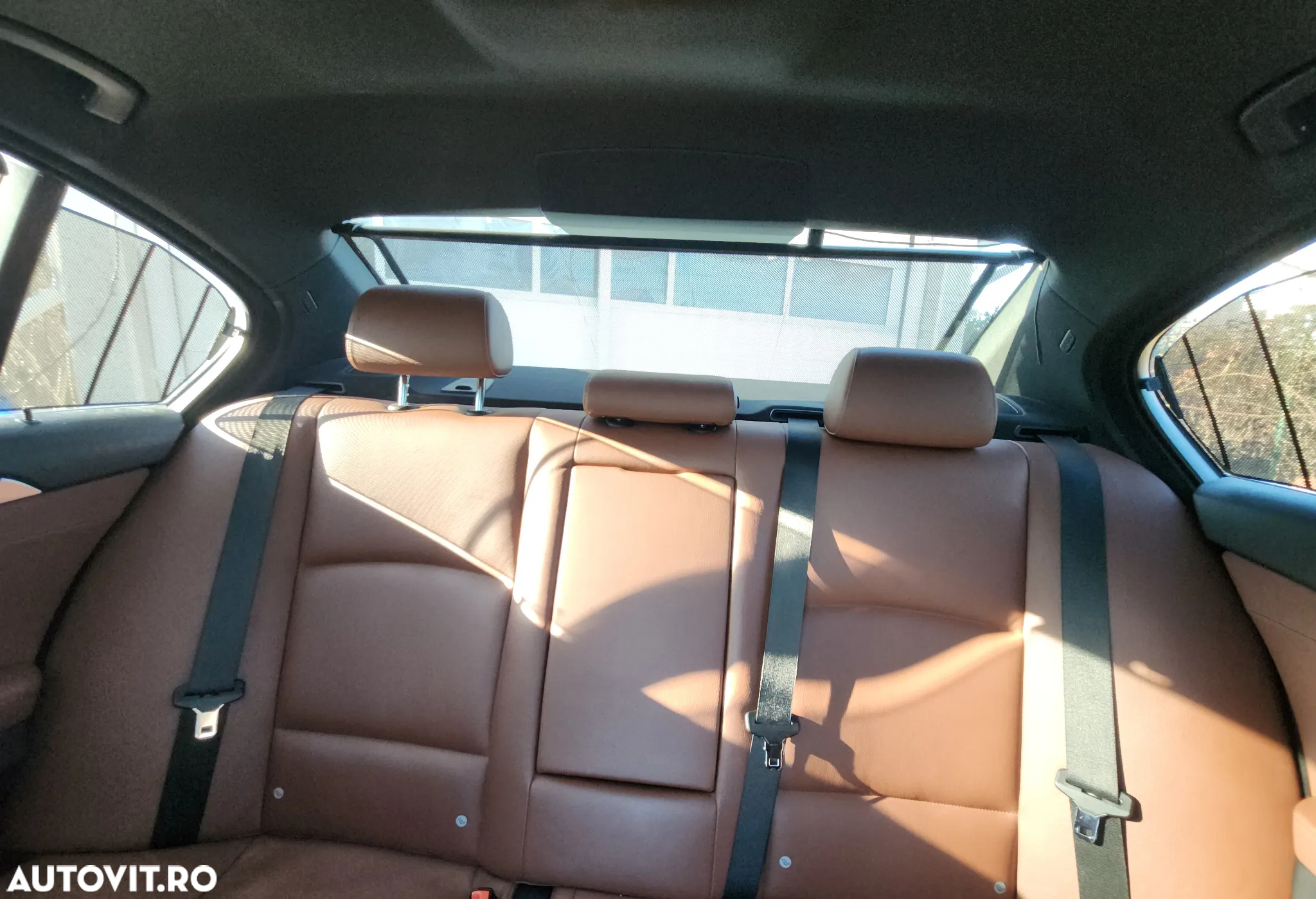 BMW Seria 5 523i Aut. - 9