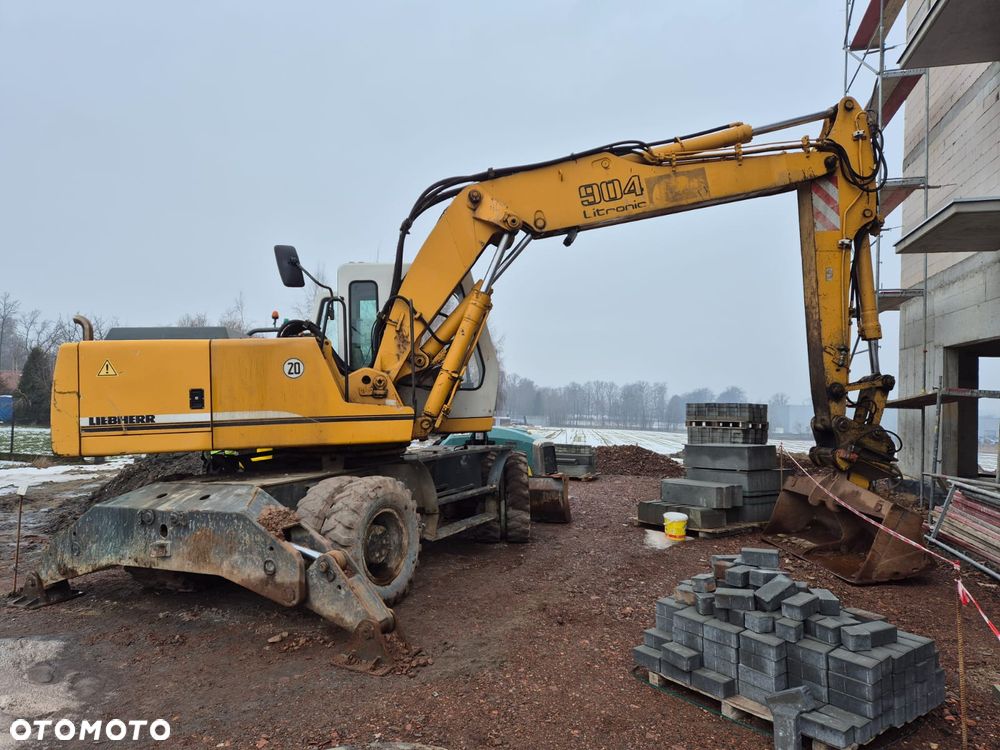 Liebherr 904 - 9