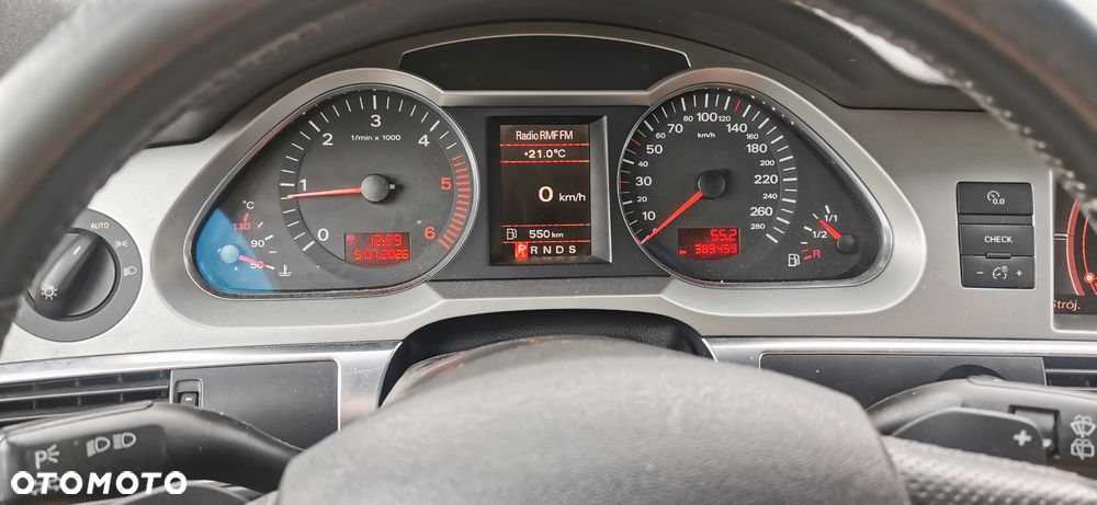 Audi A6 Avant - 1