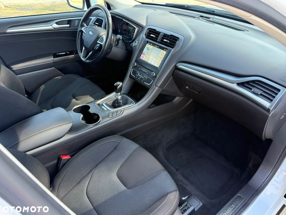 Ford Mondeo 2.0 TDCi STart-Stopp Titanium - 16