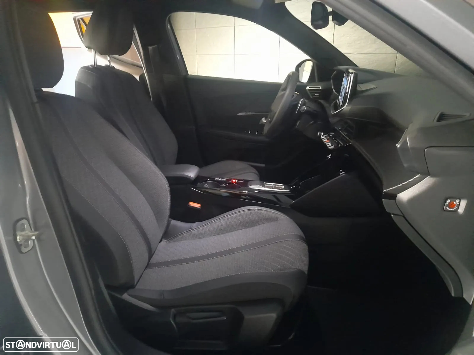 Peugeot 2008 1.2 Hybrid Allure e-DCS6 - 10