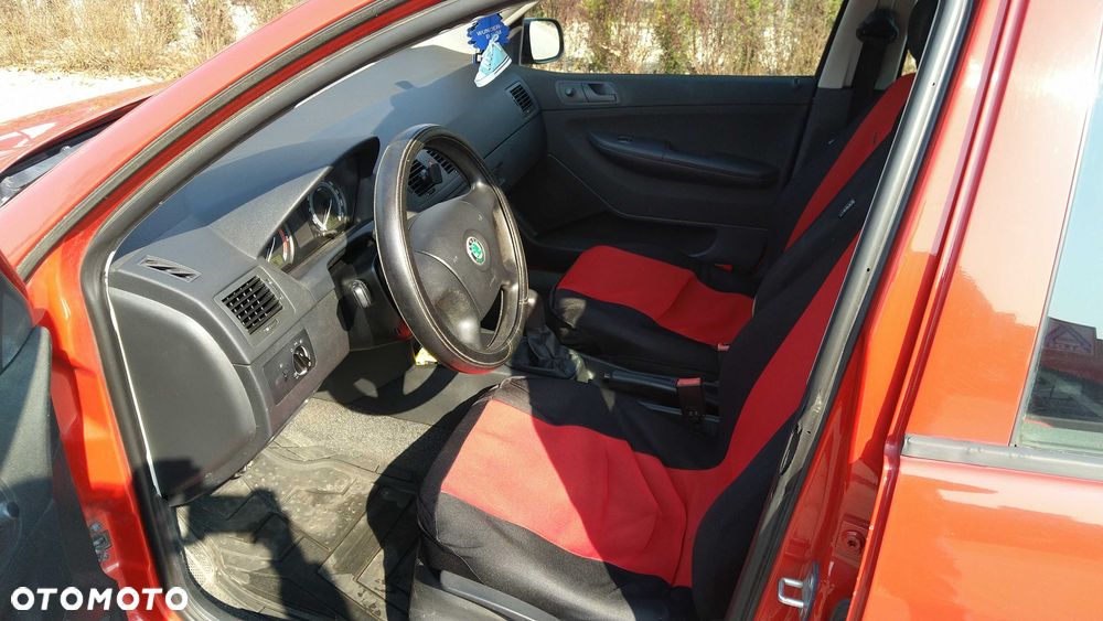 Skoda Fabia 2007 photo 5