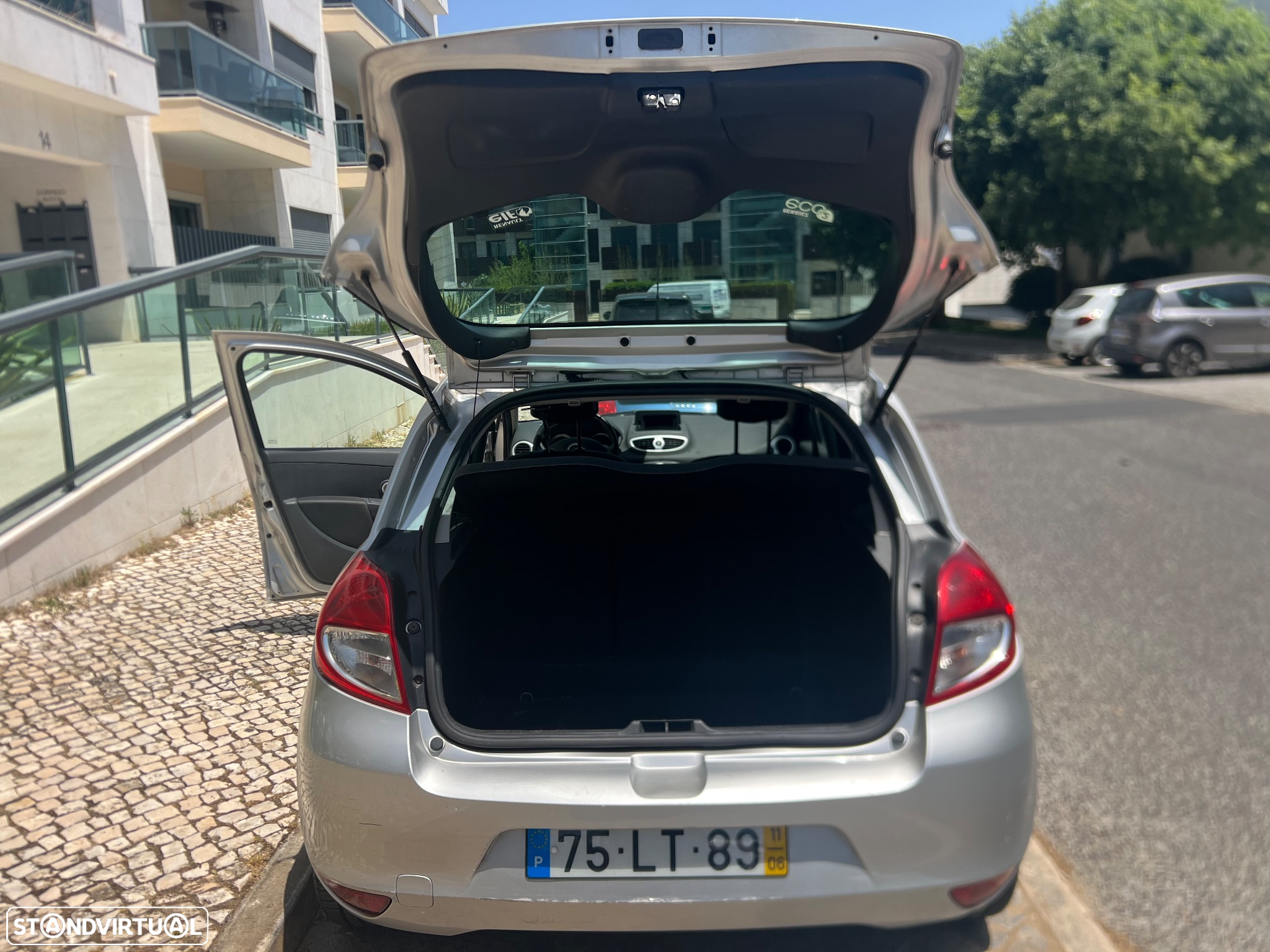 Renault Clio 1.2 16V Dynamique S - 8