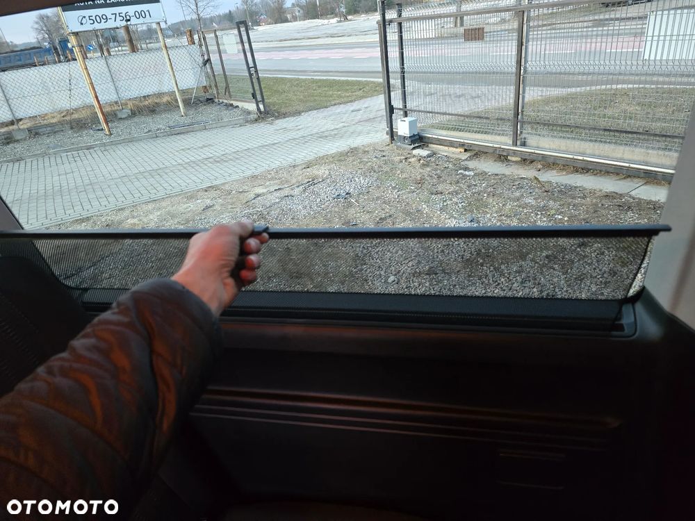 Volkswagen Caravelle 2.0 TDI L2 Highline - 24