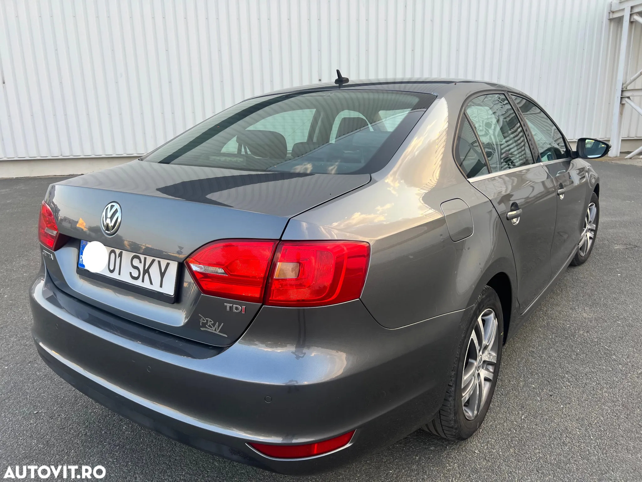 Volkswagen Jetta 1.6 TDI CR DPF Highline - 12