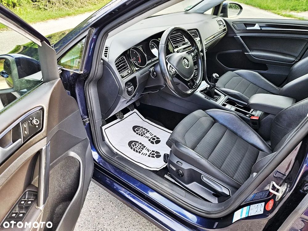 Volkswagen Golf 2.0 TDI BlueMotion Technology Edition - 17