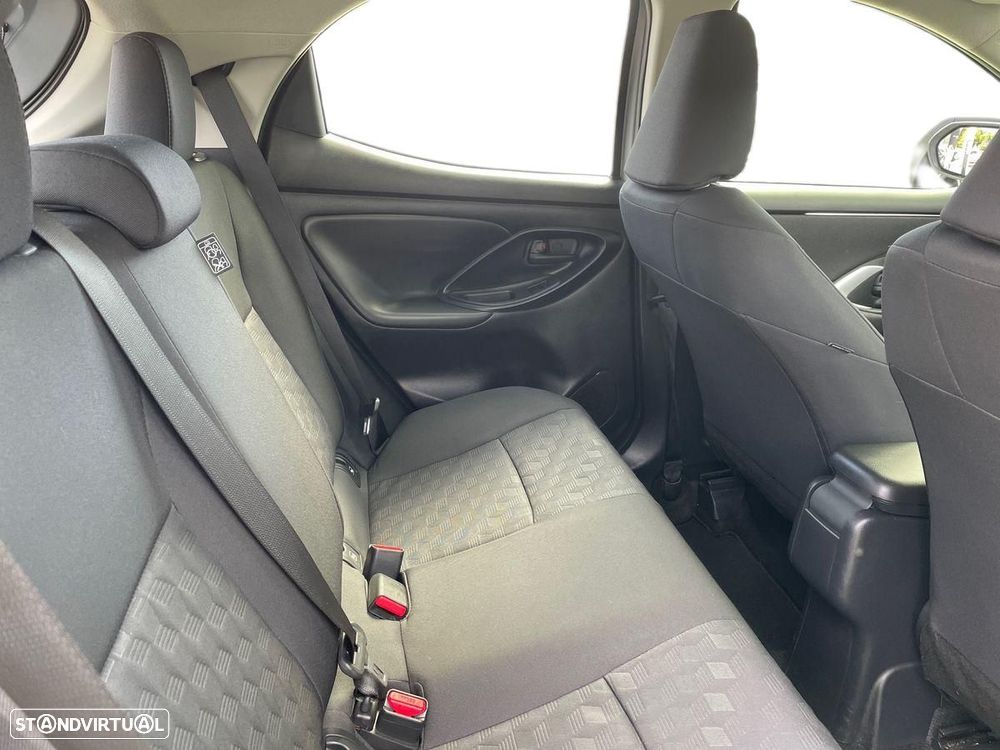 Toyota Yaris - 8