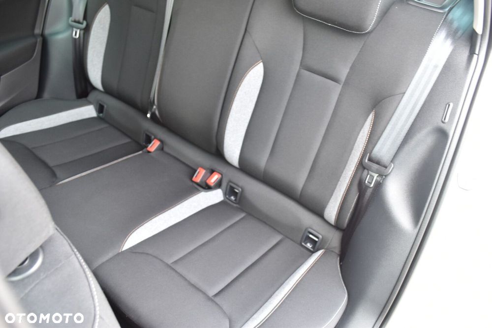 Skoda Kamiq 1.0 TSI Selection DSG - 28