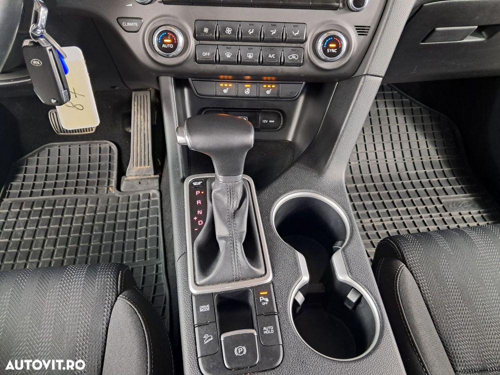 Kia Sportage - 10