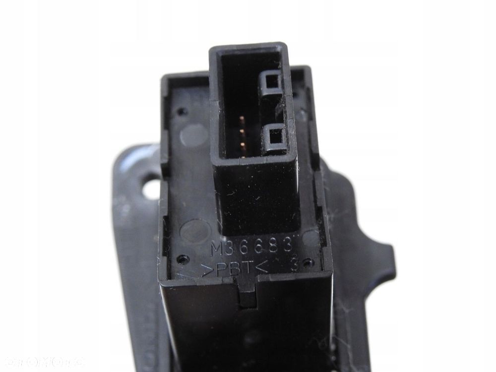 PRZYCISK PODGRZEWANIA FOTELA PRAWY INSIGHT II - 6