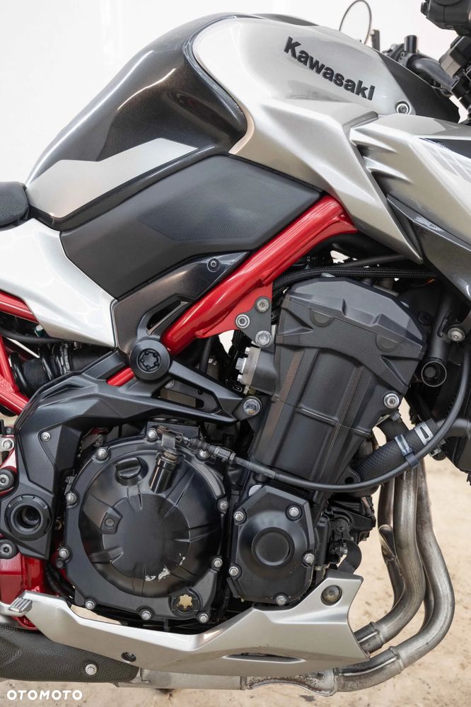 Kawasaki Z 900 - 12