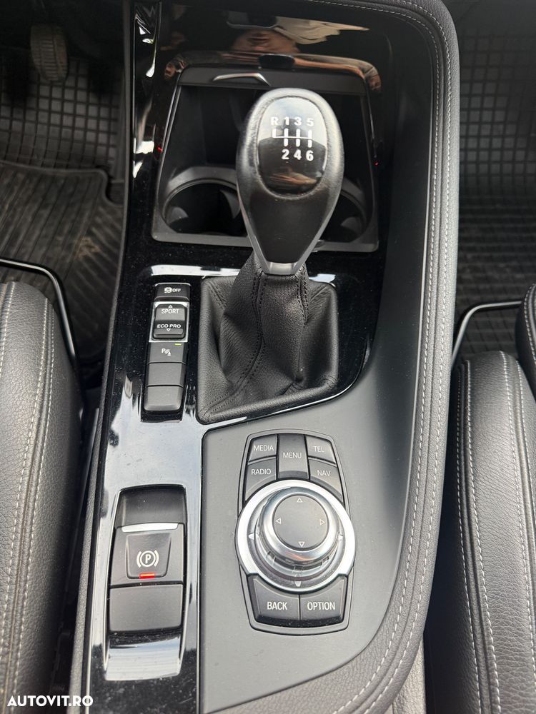 BMW X1 sDrive18d xLine - 12