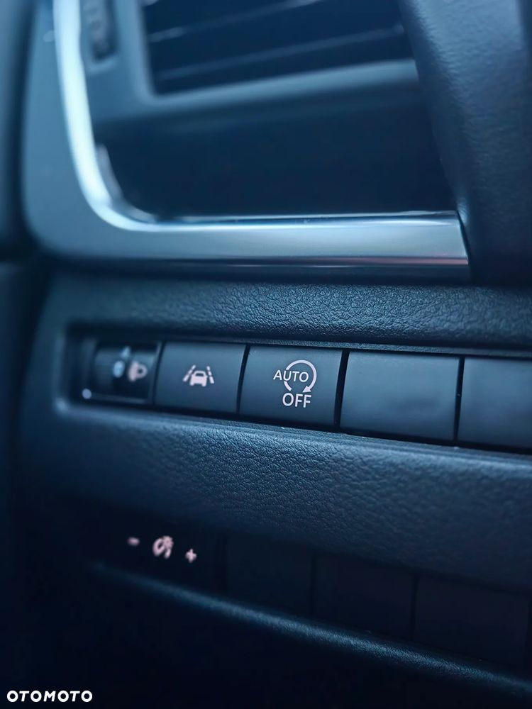 Nissan Qashqai 1.3 DIG-T SHIRO - 18