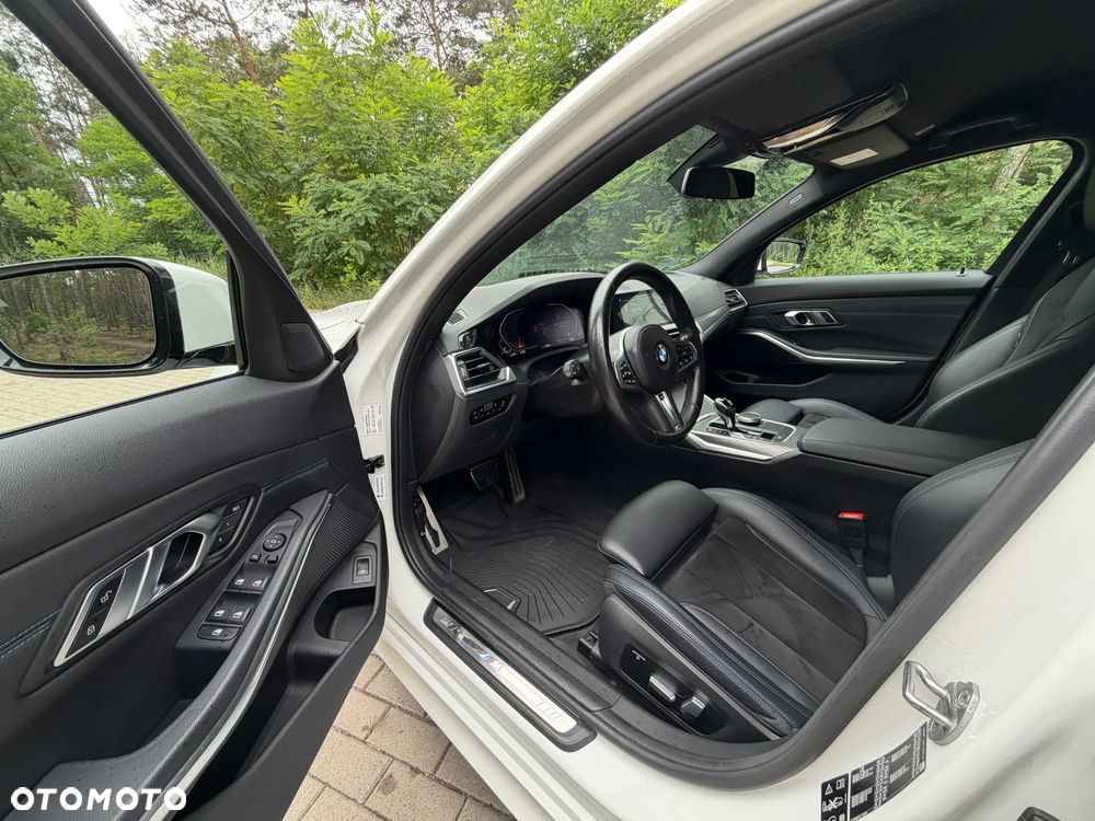 BMW Seria 3 330i xDrive M Sport sport - 10