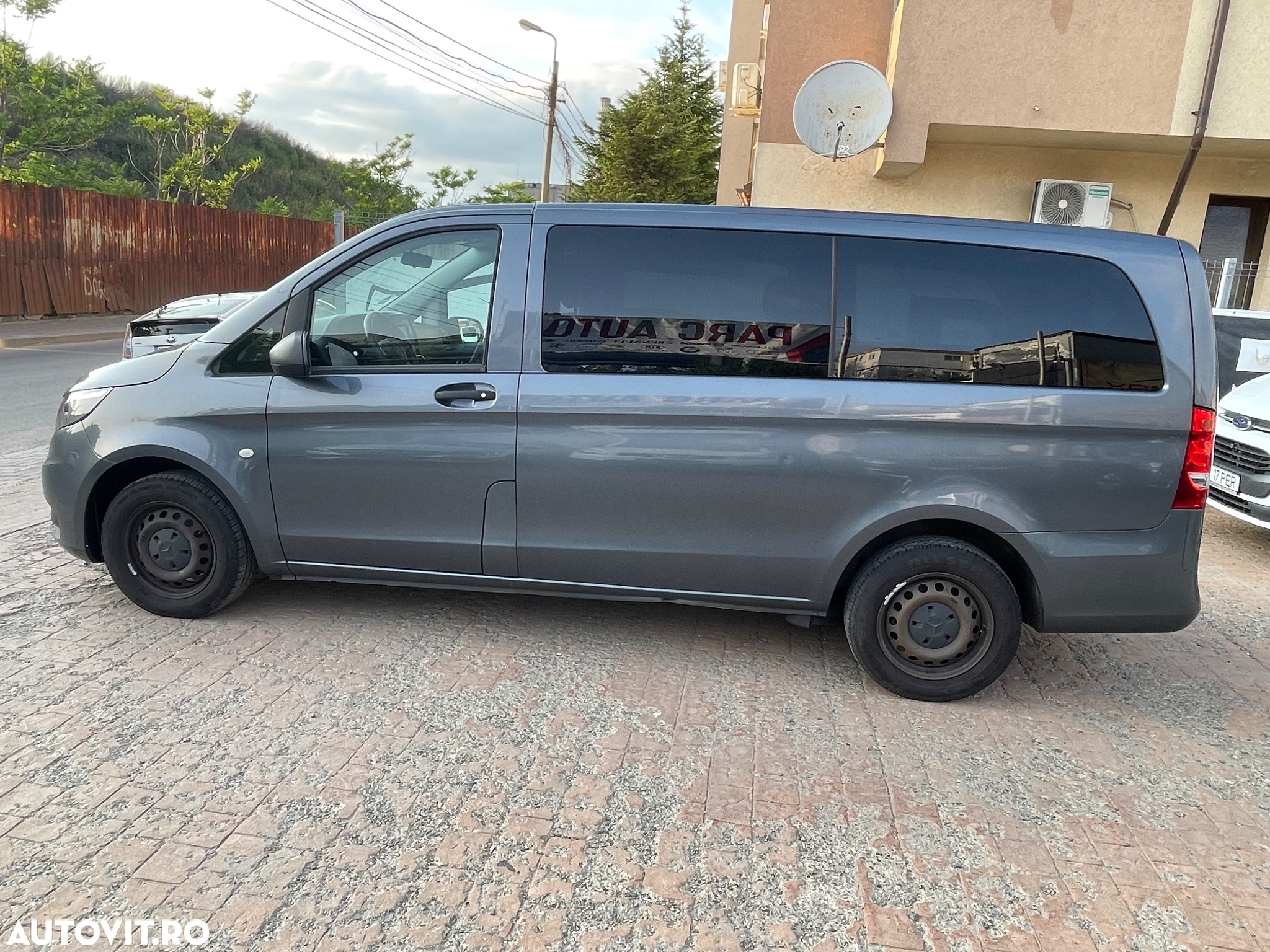 Mercedes-Benz Vito 111 CDI (BlueTEC) Tourer Lang PRO - 10