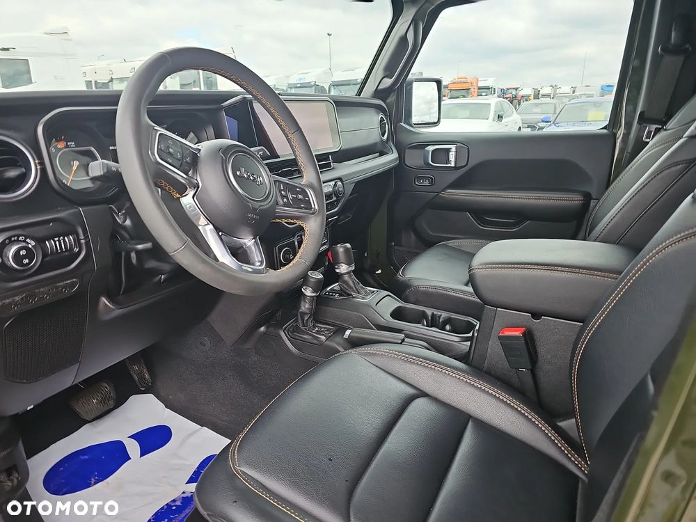 Jeep Wrangler Unlimited GME 2.0 Turbo Sahara - 10