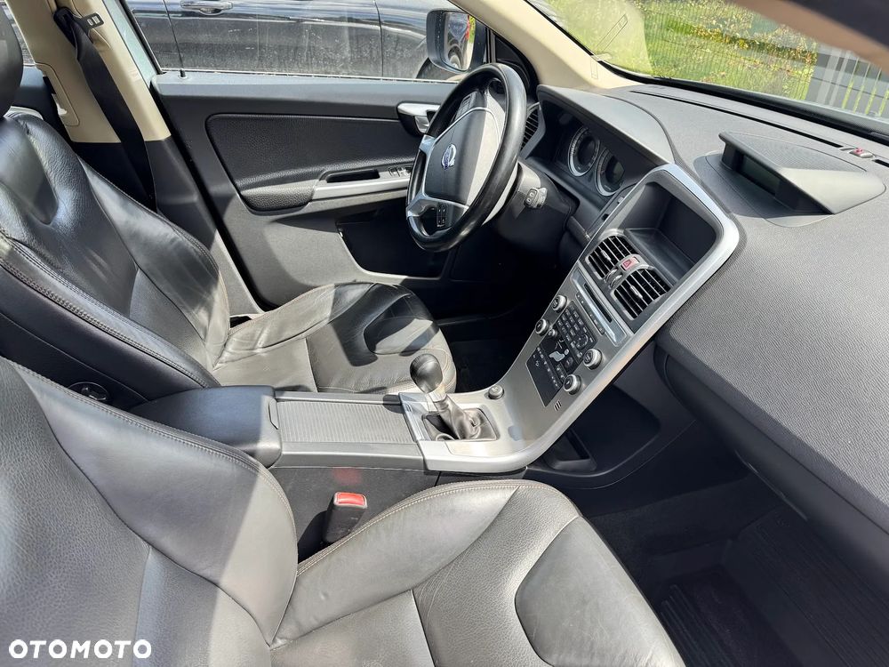 Volvo XC 60 D4 AWD Summum - 7