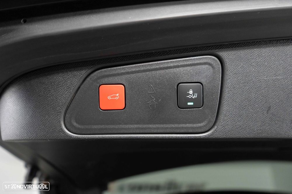 Peugeot 3008 1.6 Hybrid GT Pack e-EAT8 - 18