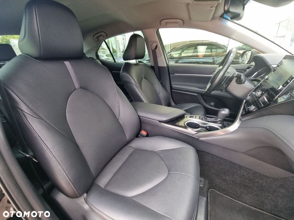 Toyota Camry 2.5 Hybrid Executive CVT - 11