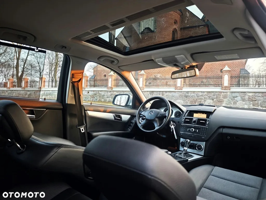 Mercedes-Benz Klasa C 180 T Kompressor Automatik Avantgarde - 35