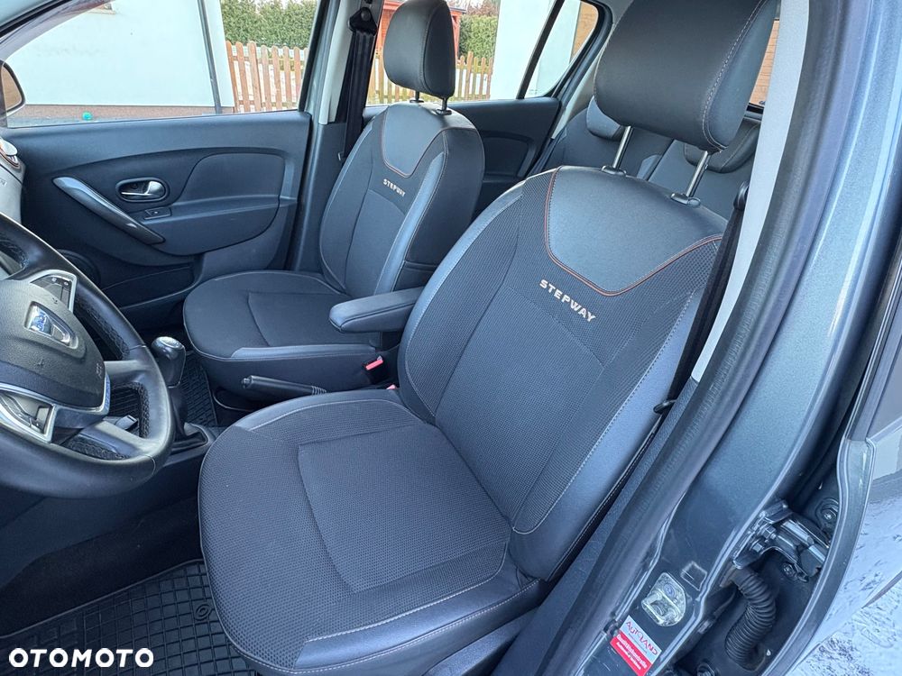 Dacia Sandero TCe 90 S&S Celebration - 28