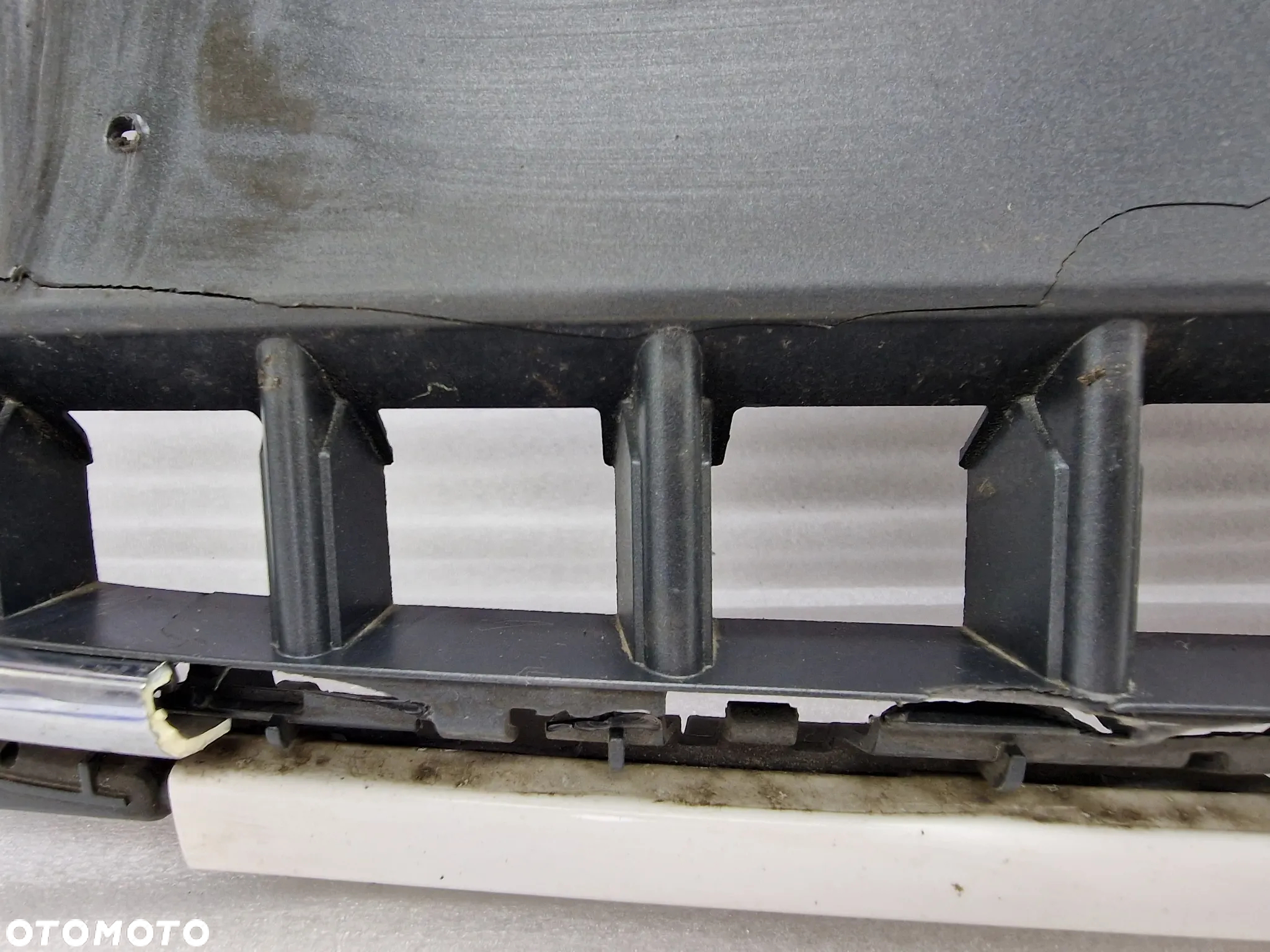AUDI Q3 8U0 10-14 ATRAPA / GRILL PRZEDNI PRZÓD NA PDC , NR 8U0853653H / 8U0853651H / 8U0853651J / 8U0853651K , NR AUKCJI GR171 - 13